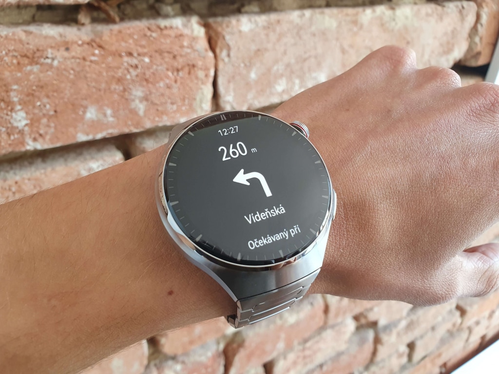 Nawigacja wyświetla dokładne wskazówki