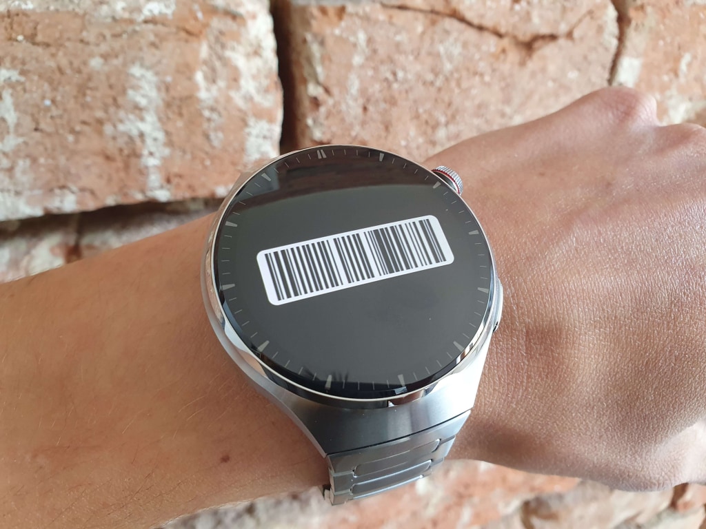 Karty należy zapisać w aplikacji Zdrowie, skanując ich kod kreskowy