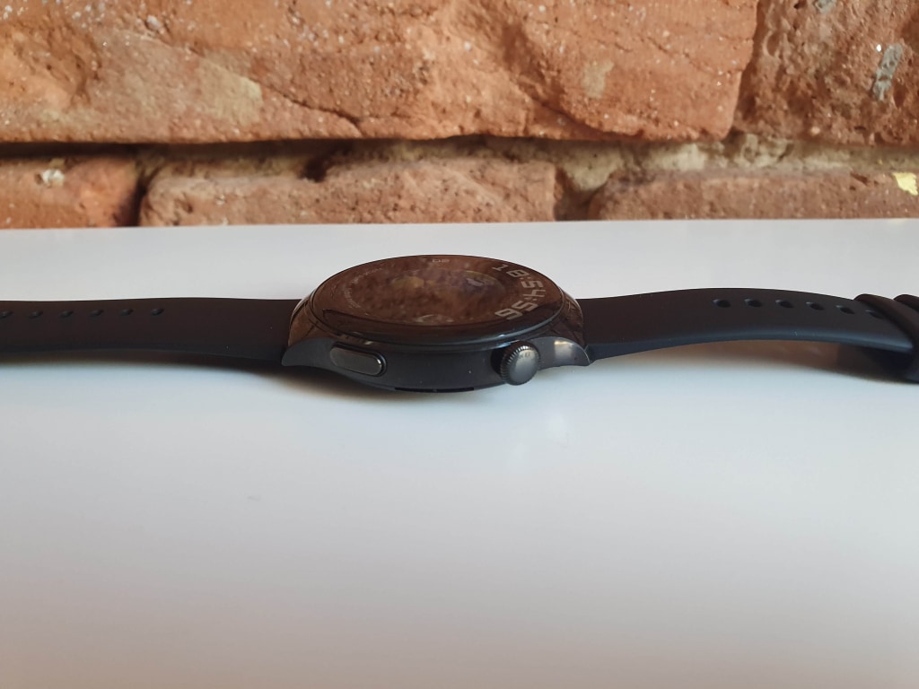 Z drugiej strony nie są to kąty, pod którymi normalnie oglądałoby się zegarek