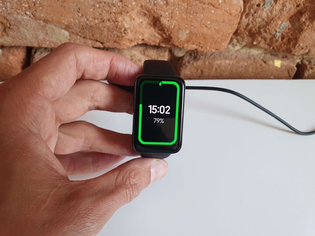 Bransoletka nie może być używana podczas ładowania