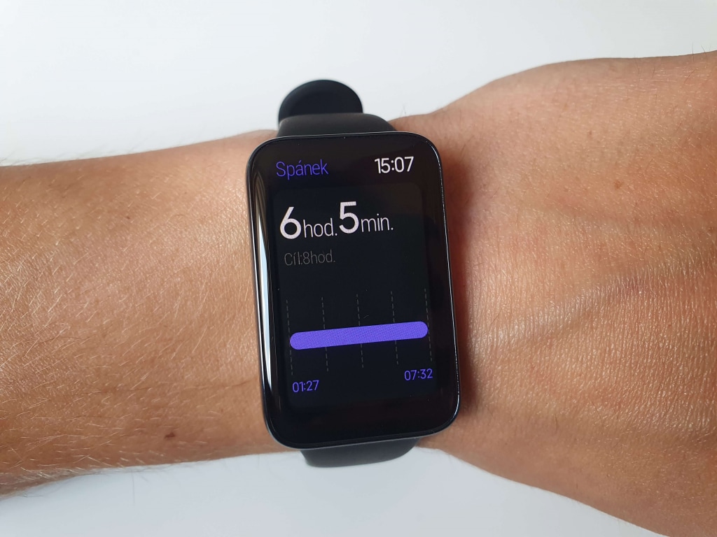 Bransoletka szacuje nie tylko czas snu, ale także jego etapy