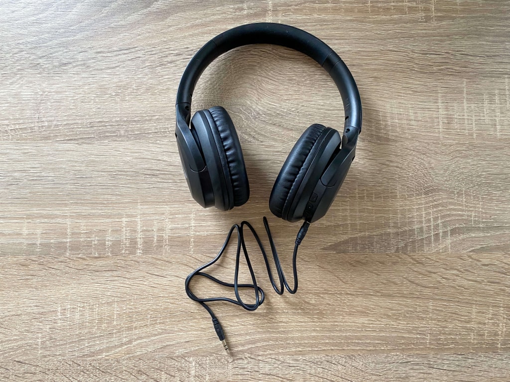 Podłączenie kabla audio