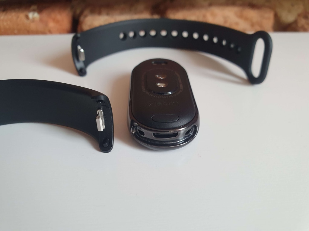 Dwuczęściowy pasek to nowość w ósmej generacji