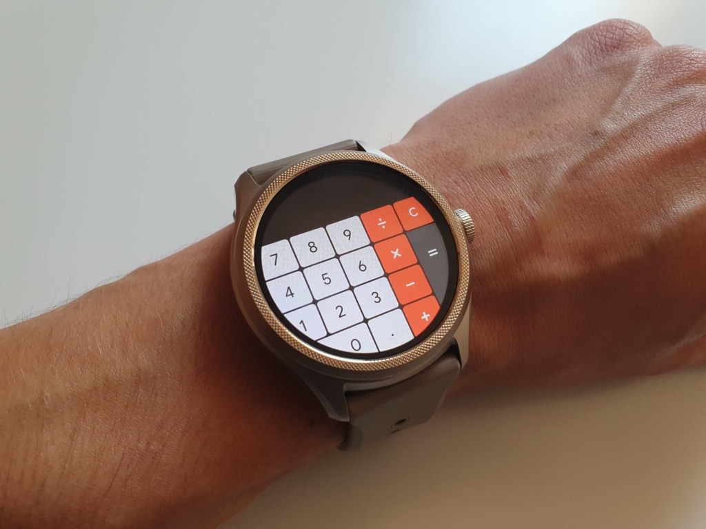 Kalkulator nadgarstkowy ułatwiający codzienne życie