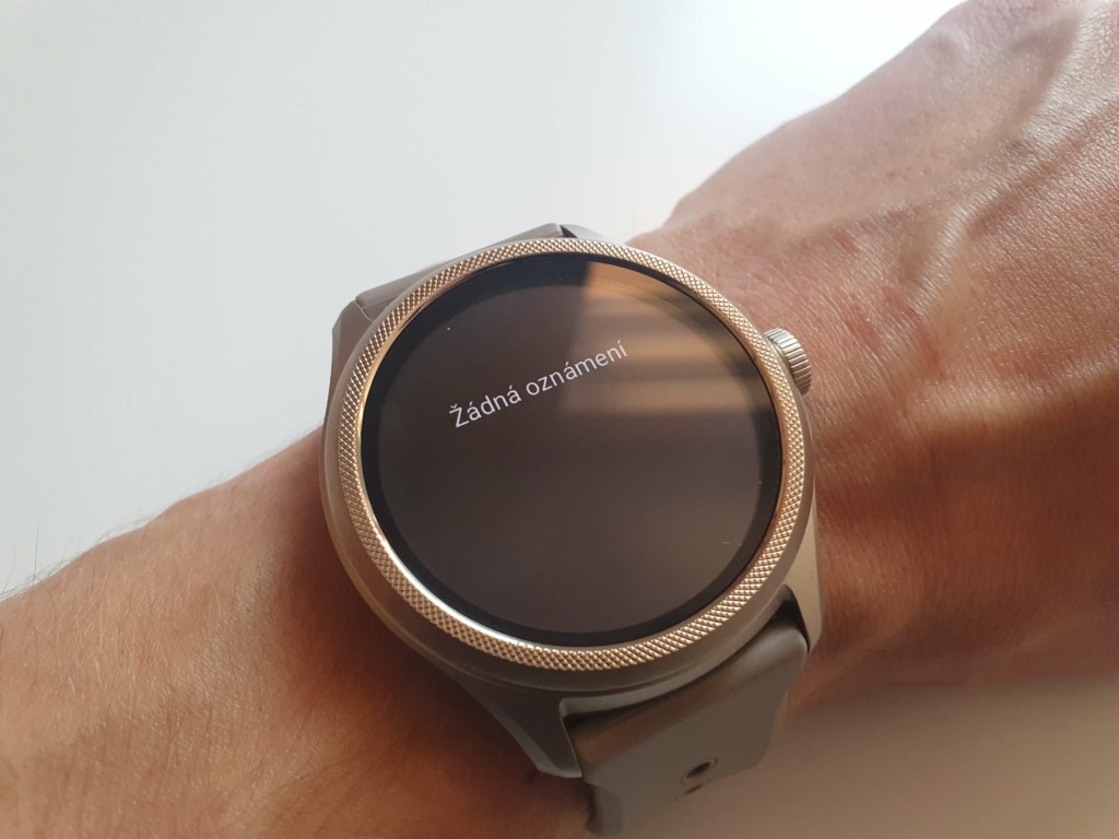 Powiadomienia są wyświetlane w pełnym tekście