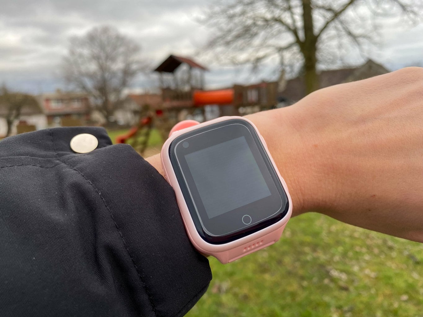 Recenzja: smartwatch dla dzieci Carneo GuardKid 4G Platinum