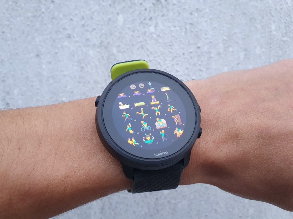 Zegarek obsługuje pełną gamę emotikonów