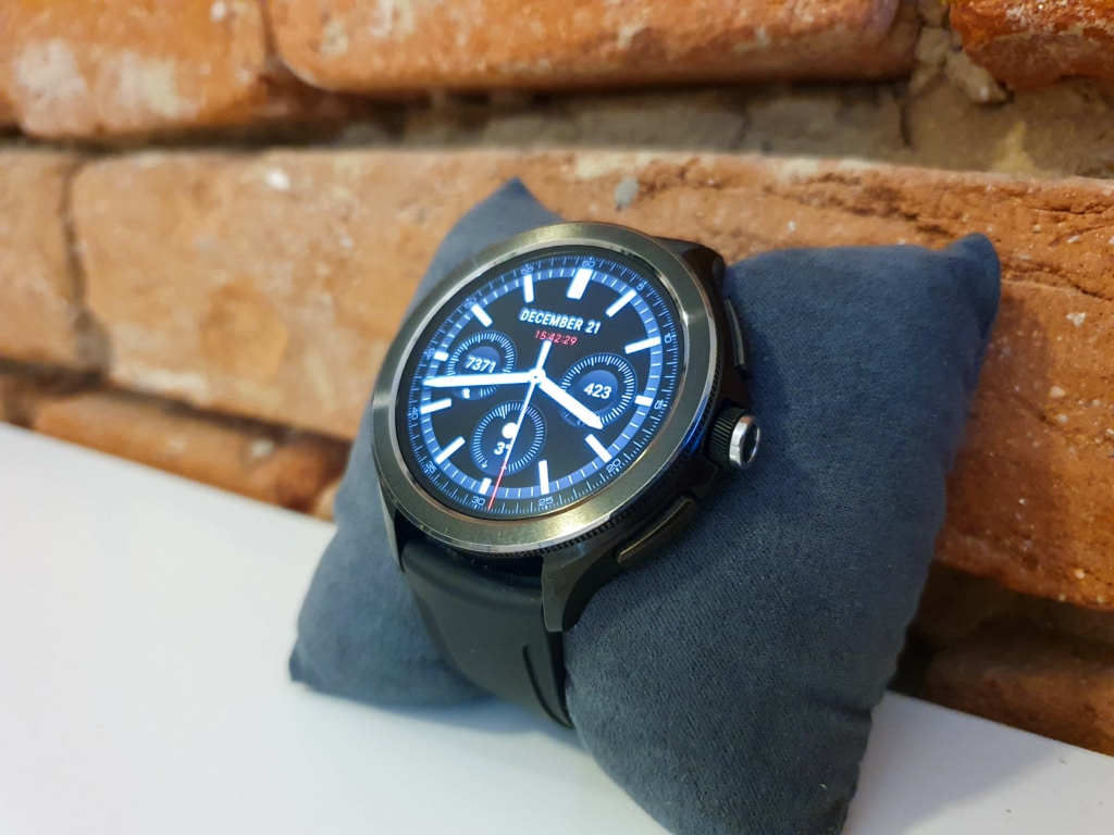 Nižší jas může zhoršit čitelnost na přímNiższa jasność może pogorszyć czytelność w bezpośrednim świetle słonecznymém slunci