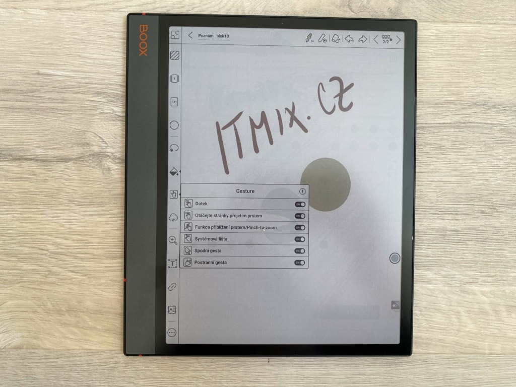 Urządzenie obsługuje gesty