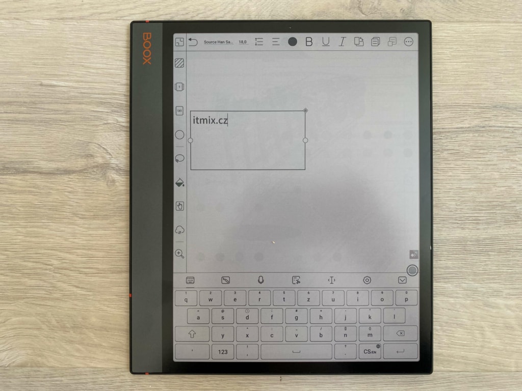 Wpisywanie tekstu na klawiaturze
