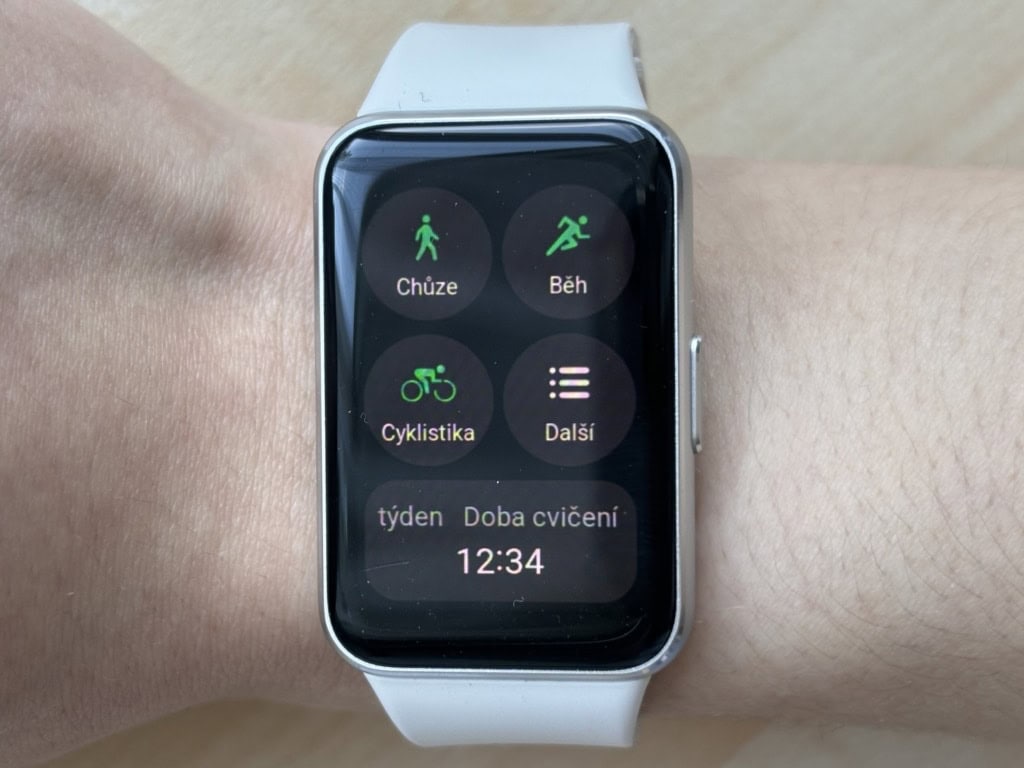 Aktywność sportową można wybrać samodzielnie przed startem