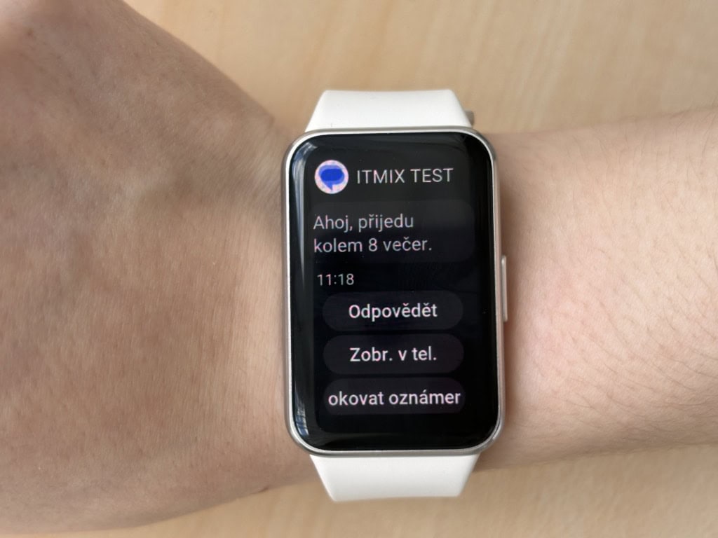 SMS i e-mail z wcześniej przygotowanych wiadomości