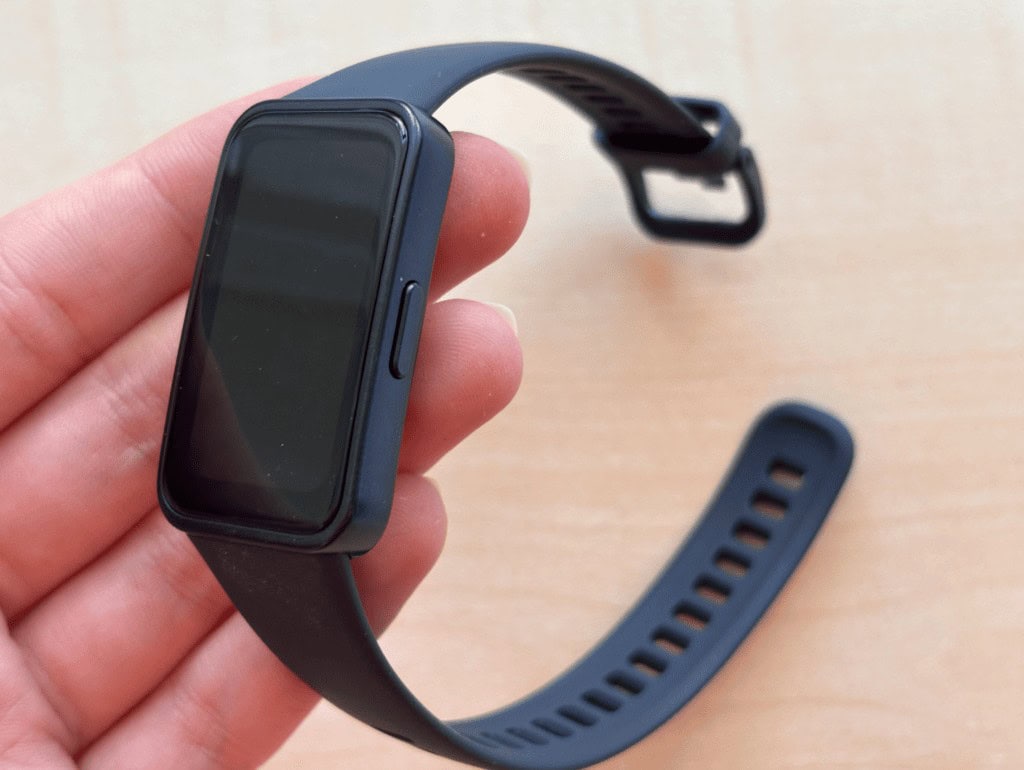 Czarny pasek jest dłuższy