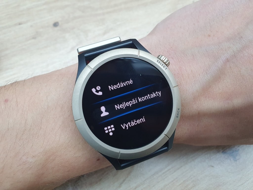 Zegarek oferuje funkcję dublowania połączeń