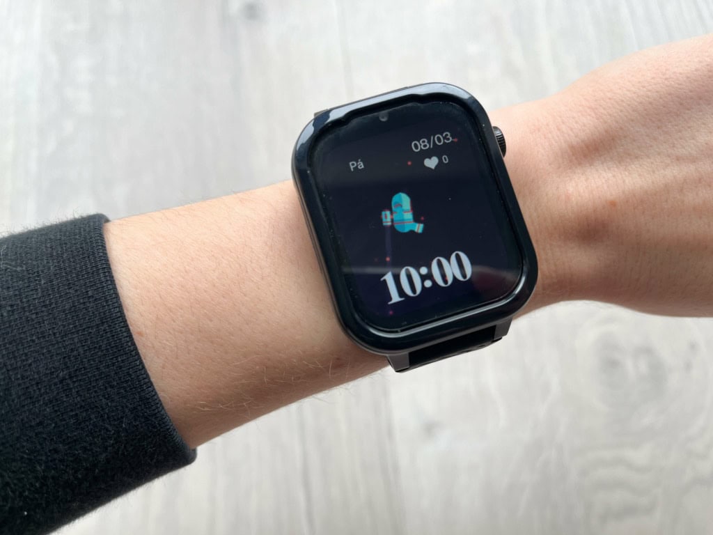 Mogą być dość masywne na nadgarstku dziecka