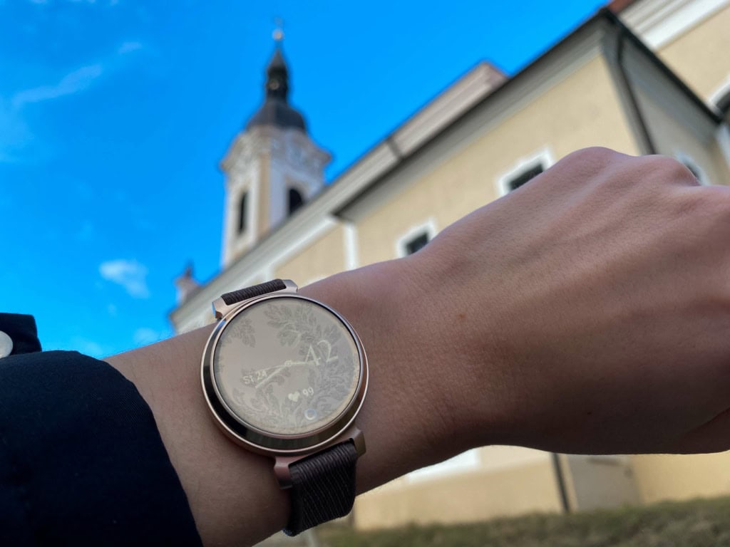 Wygląda bardzo ładnie na nadgarstku