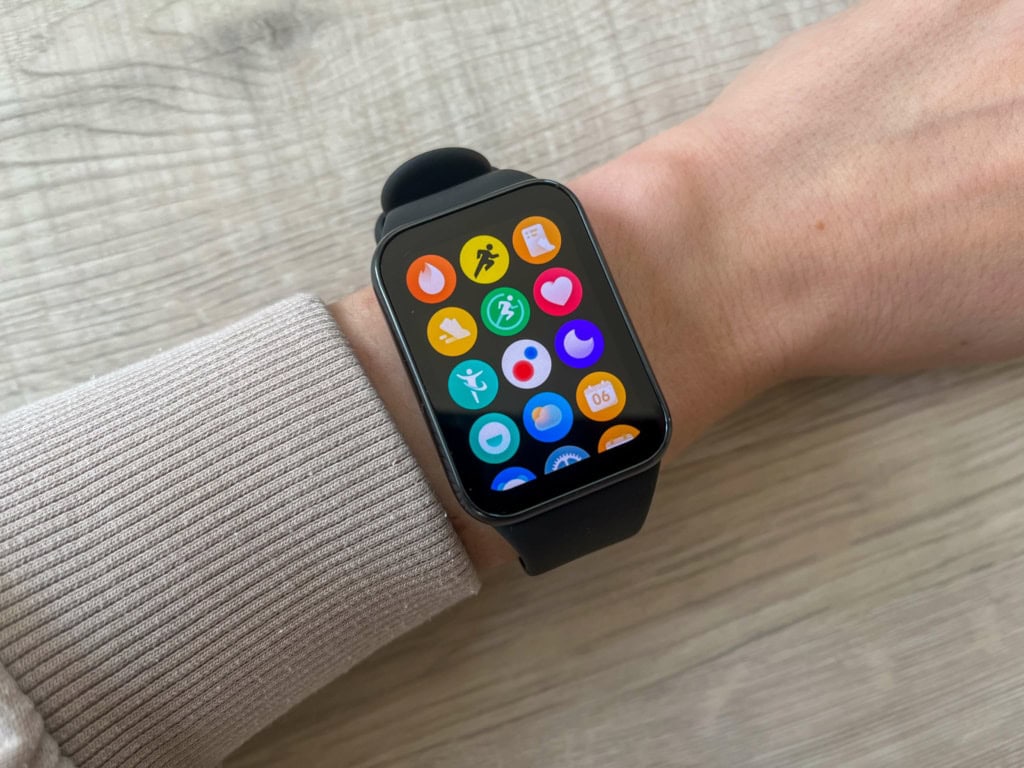 Wyświetlacz AMOLED jest czytelny