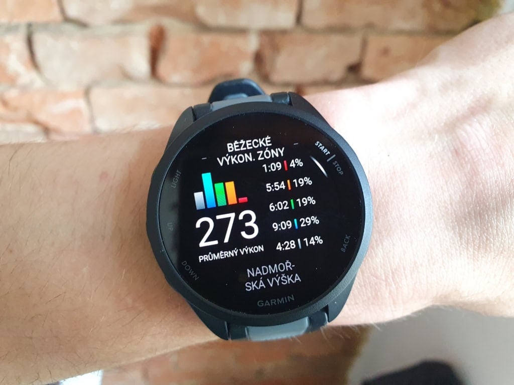 Wydajność biegu jest ładnie oznaczona kolorami