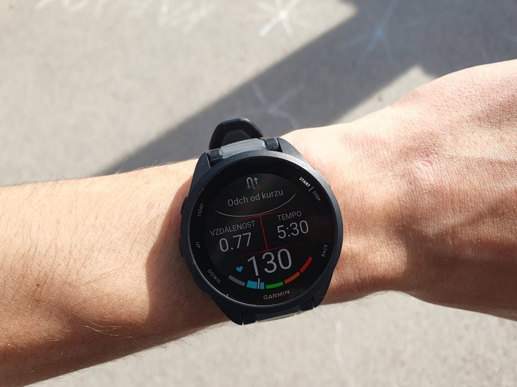 Dostępne są alerty o zboczeniu z trasy