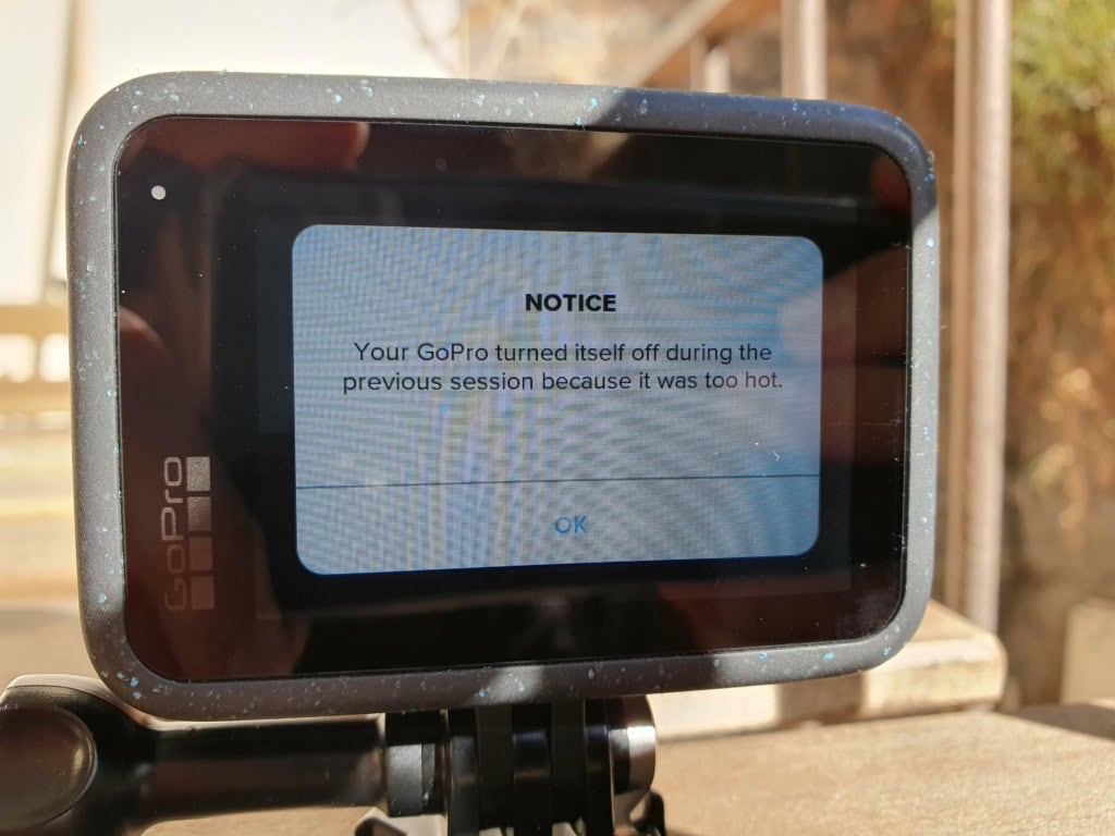 Kamera informuje o przyczynie wyłączenia awaryjnego