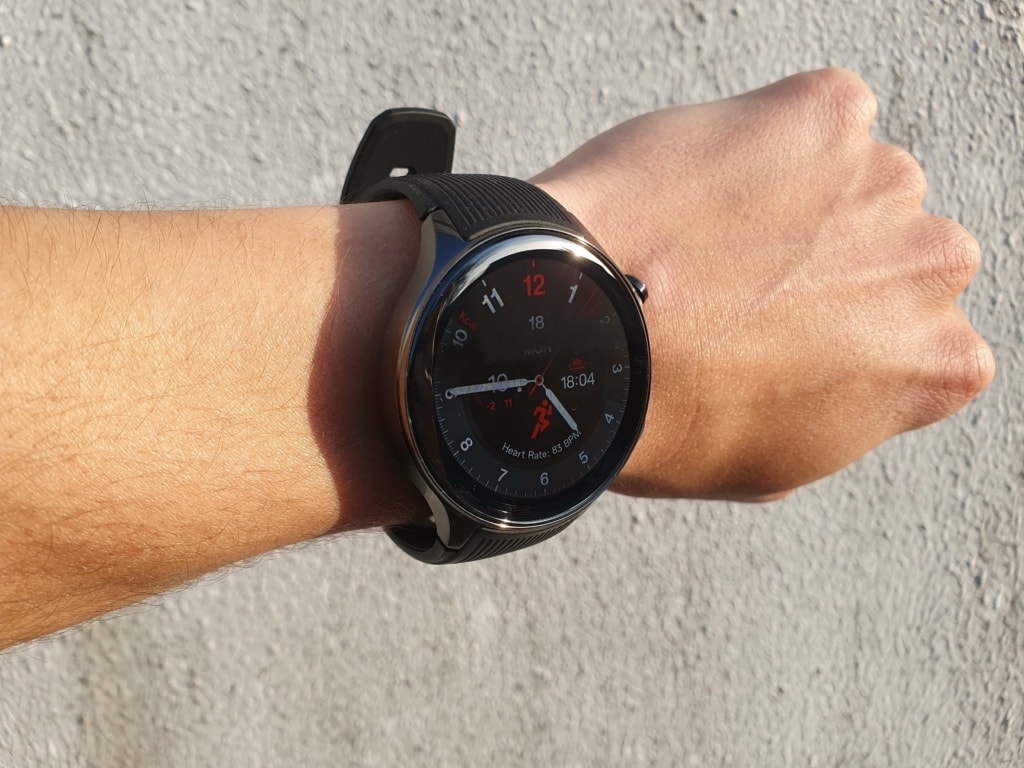 Bezpośrednie światło słoneczne nie zakłóca czytelności