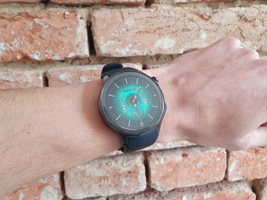 Zegarek nie zakłóca ruchów ręki