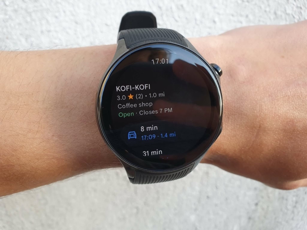 Zegarek oferuje pełne Mapy Google