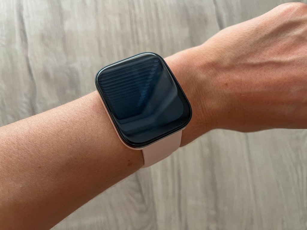 Urządzenie posiada wyświetlacz TFT