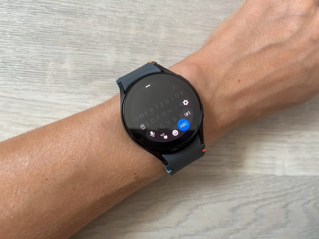 Wiadomość można wprowadzić na różne sposoby