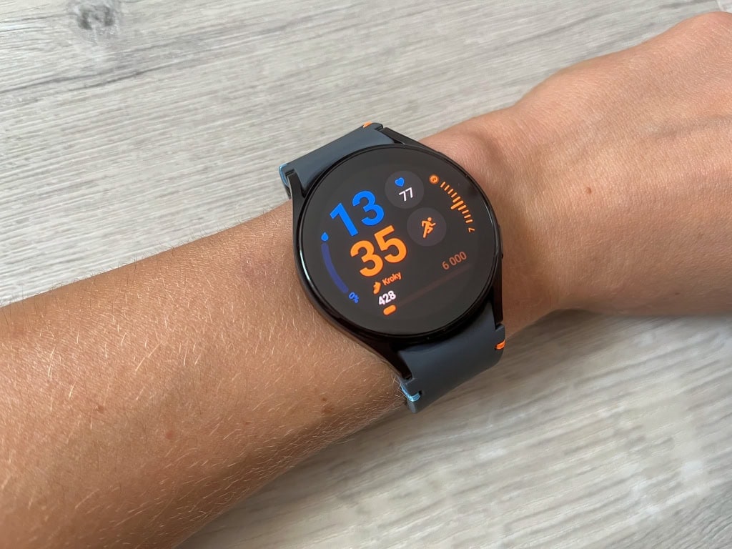 Dobrze leży na nadgarstku