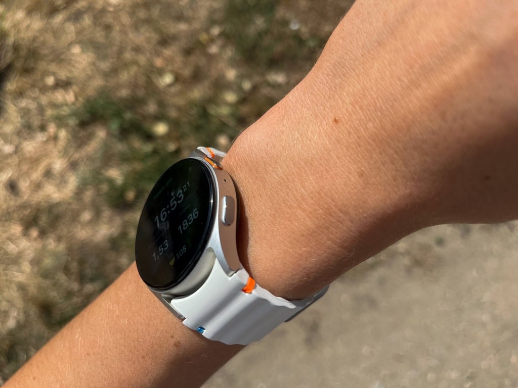 Po prawej stronie znajdują się przyciski