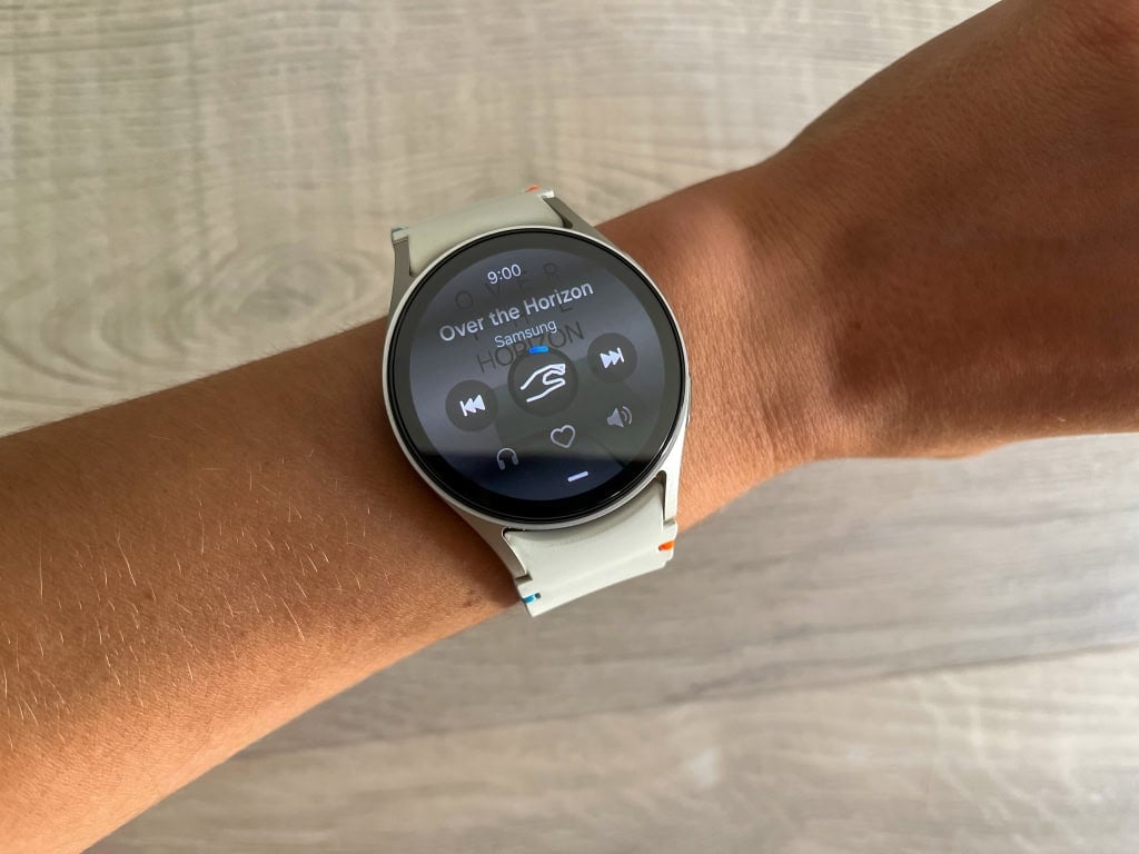 Zegarek obsługuje różne gesty