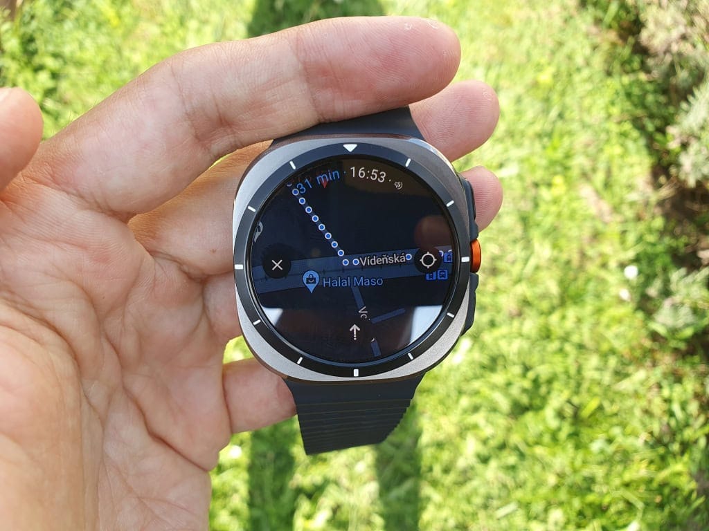 Dostępny jest podgląd trasy i wskazówki dojazdu