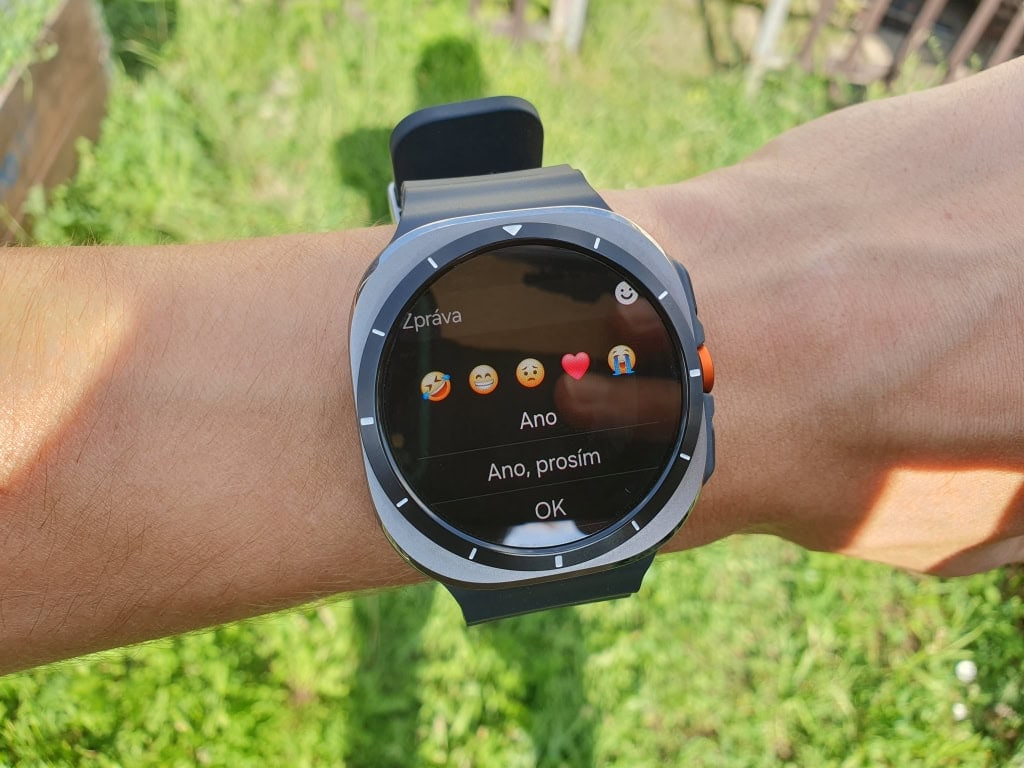 Na wiadomości można odpowiadać na różne sposoby