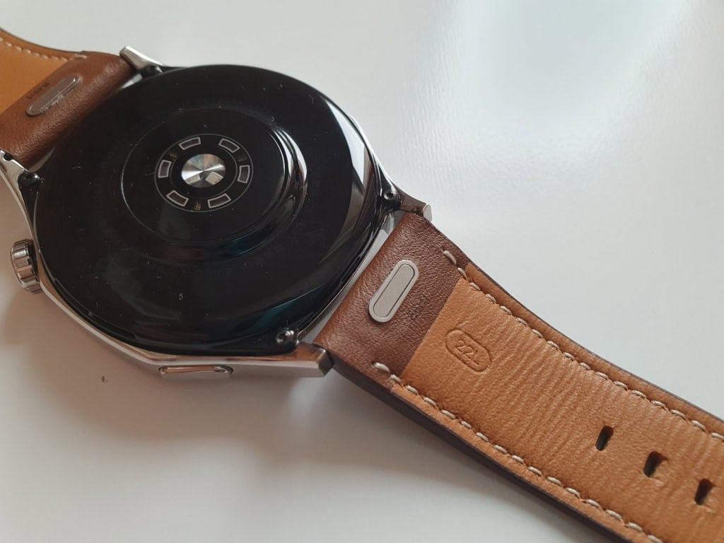 Skórzany pasek jest elegancki, ale nie sportowy