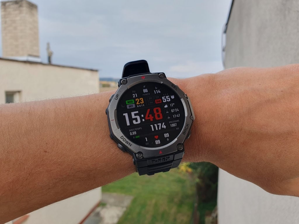 Zegarek wygląda solidnie