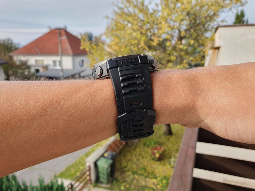 Fabryczny pasek jest dobrze wyprofilowany