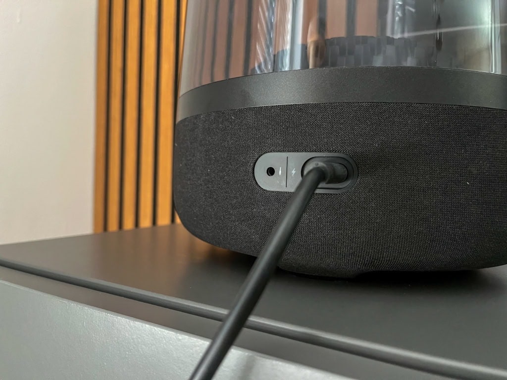 Ogólny wygląd psuje nieco przewód zasilający