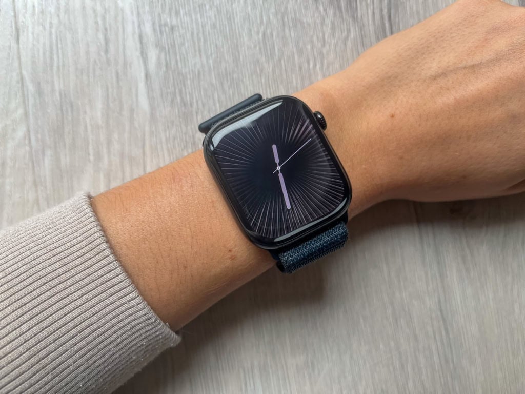 Dobrze dopasowuje się do nadgarstka