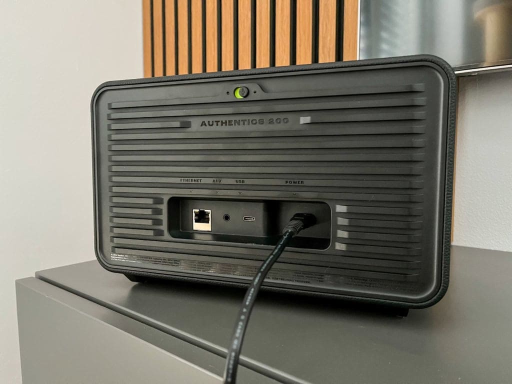 Wymaga podłączenia do sieci