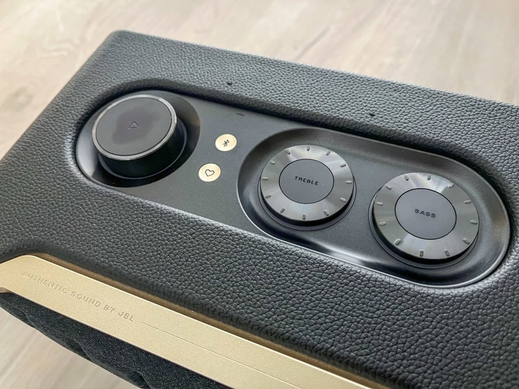 Elementy sterujące są wygodne w obsłudze