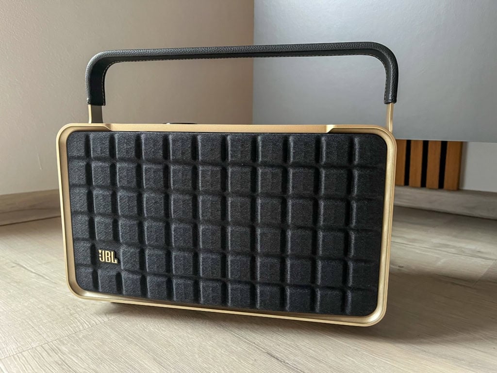 Ma praktyczny uchwyt