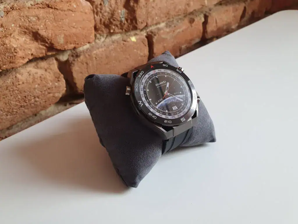 Huawei Watch Ultimate przyciąga wzrok luksusowym wzornictwem