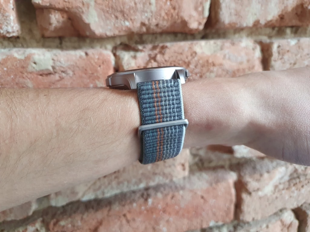 Mocne zapięcie nie było dla mnie komfortowe