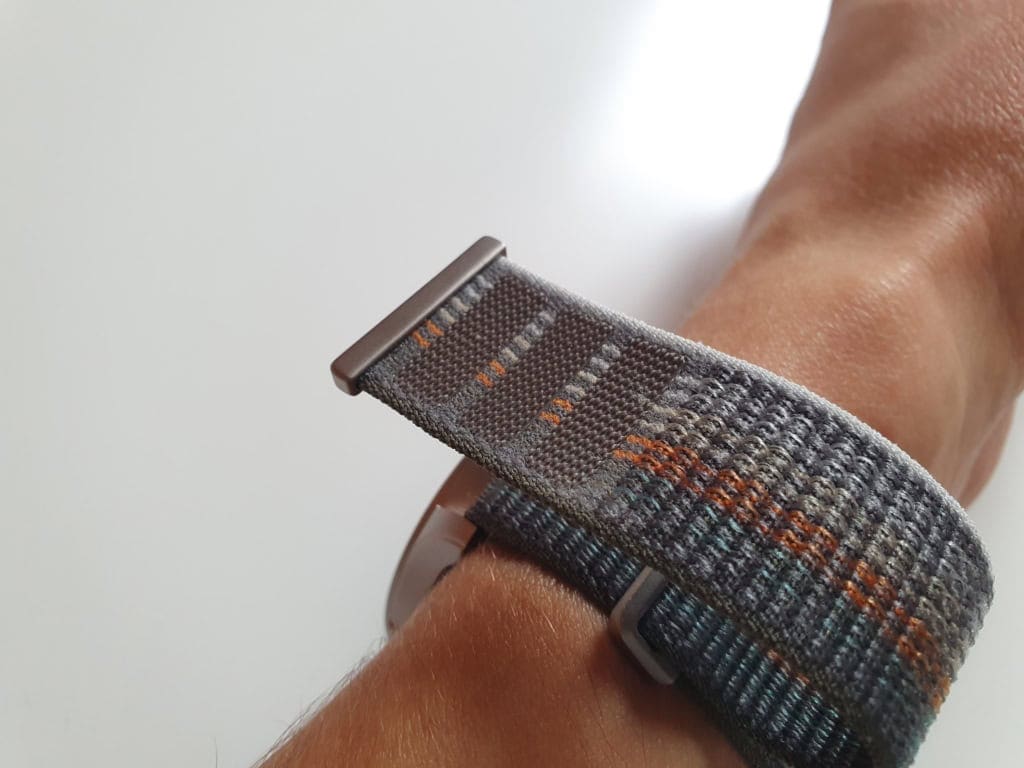 Pasek trzyma się na rzep