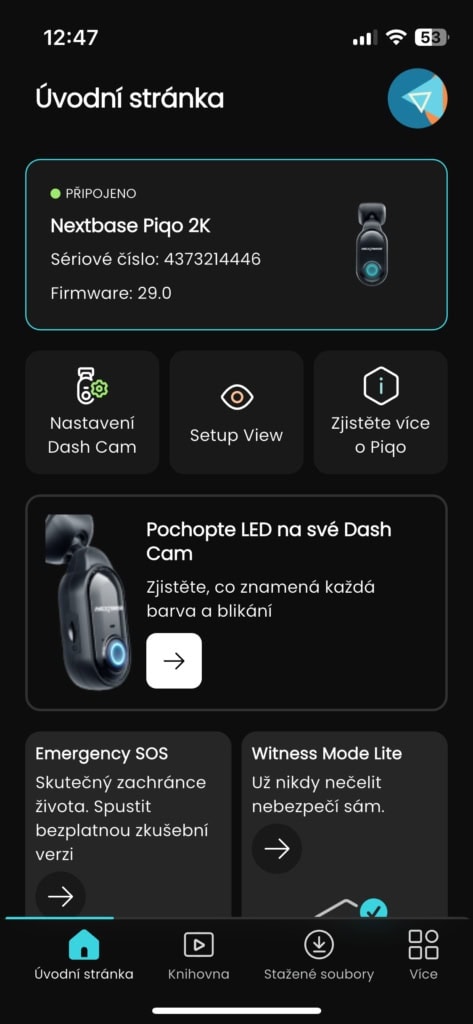 Podstawowy ekran aplikacji oferuje szybki dostęp do konfiguracji i galerii nagrań.