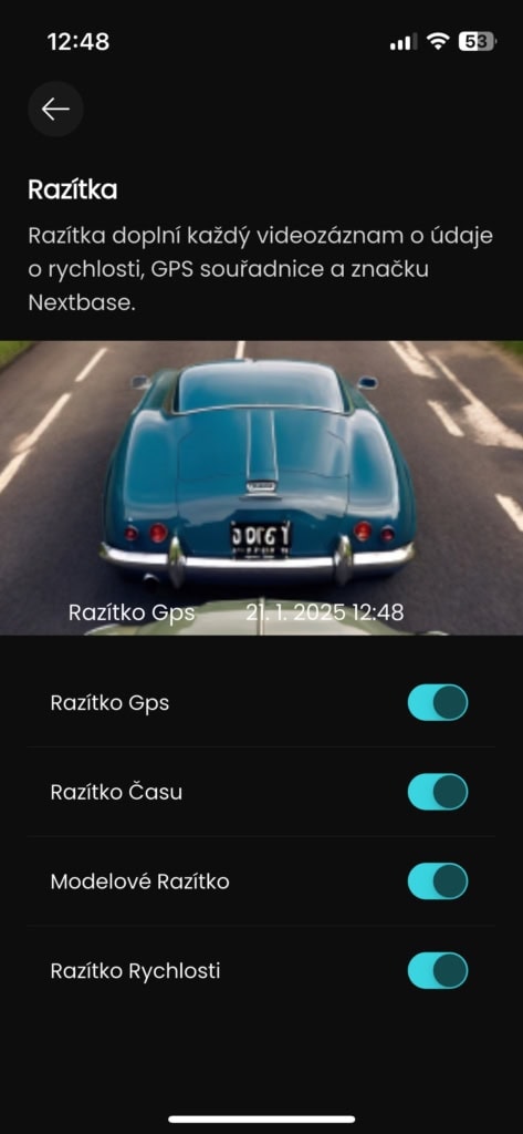 Tekst wypalony w wideo można łatwo skonfigurować.