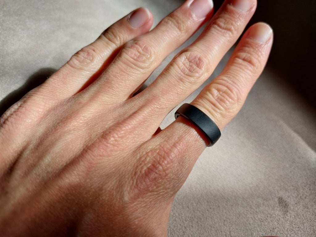 Pierścień jest dość dyskretny