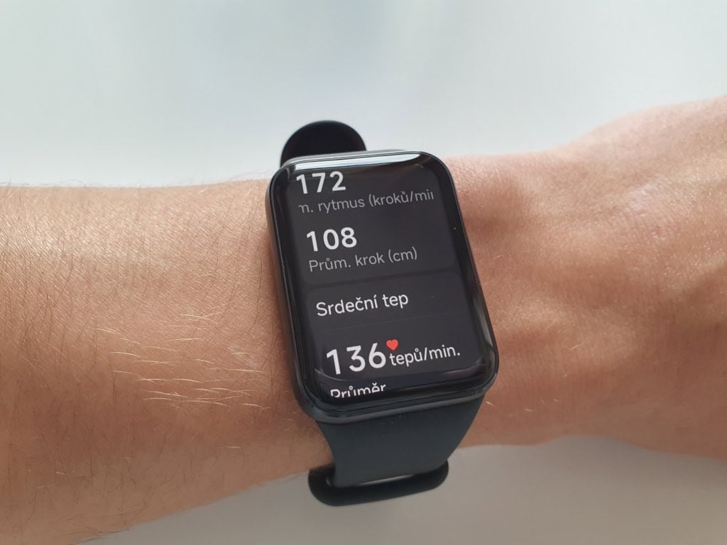 Niektóre zaawansowane metryki biegowe