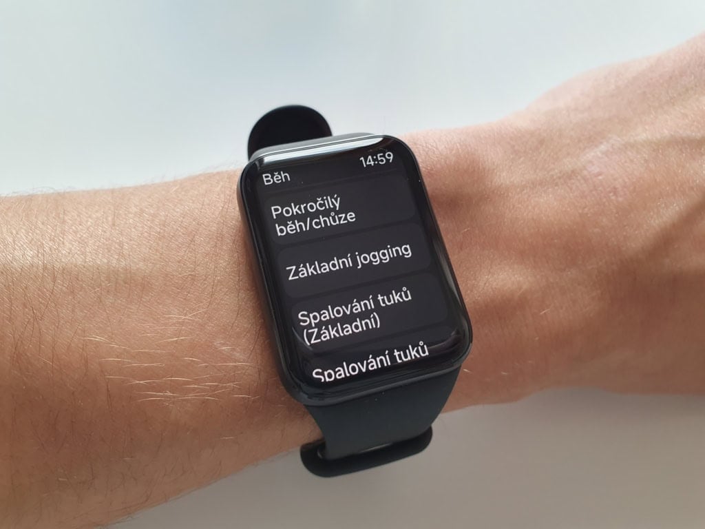 Treningi biegowe bezpośrednio w opasce